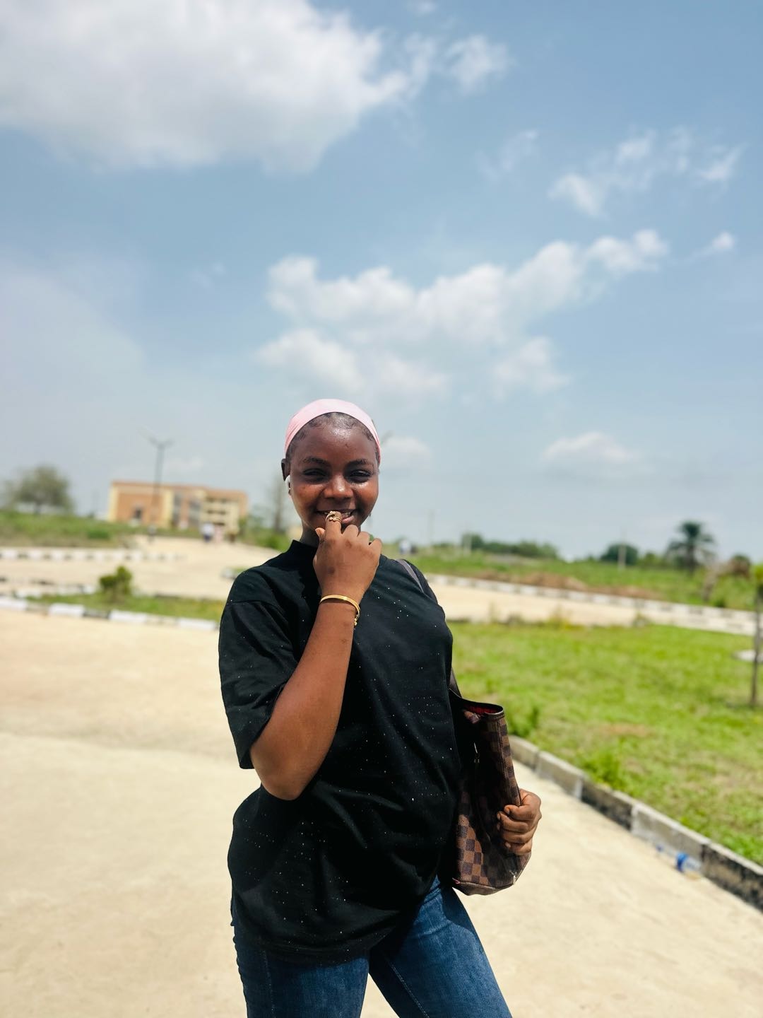 Gina from Nigeria on RabbitGirlChat