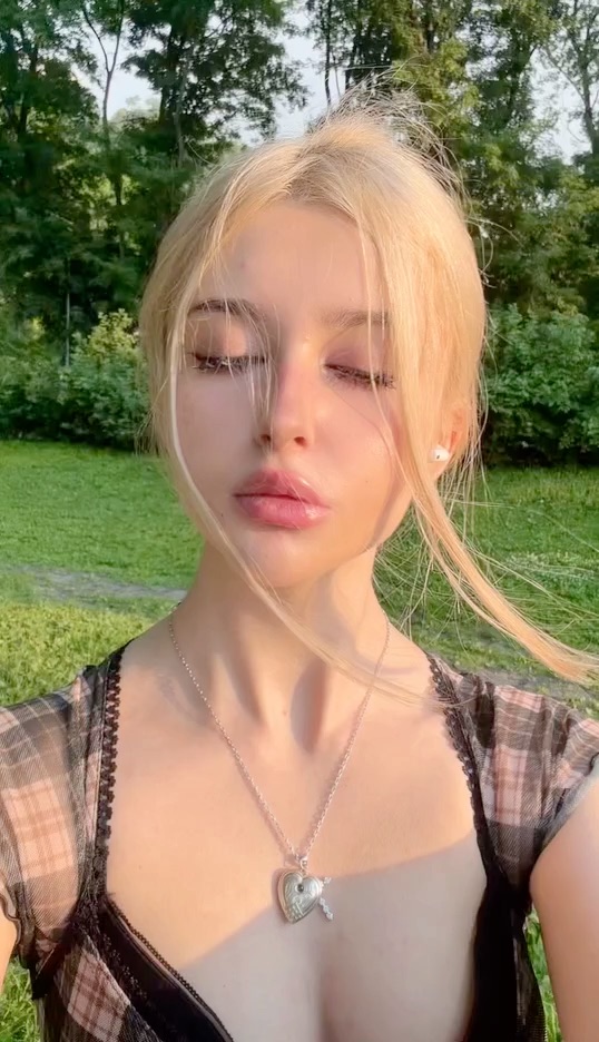 blondie from Ukraine — rabbit video chat on RabbitGirlChat